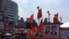 台北西门町统派红旗大营 （美国之音记者申华 拍摄）
