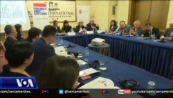 Shumica e mjekëve shqiptarë duan të largohen nga vendi