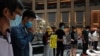 香港民主派抗议者在中国人大通过港版国安法后举行一分钟默哀。（2020年6月30日）