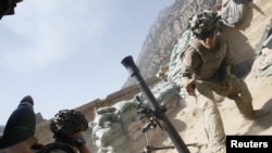 El ex sargento, de 31 años de edad, se retiró del ejército en 2011 luego de 12 años de servicios.