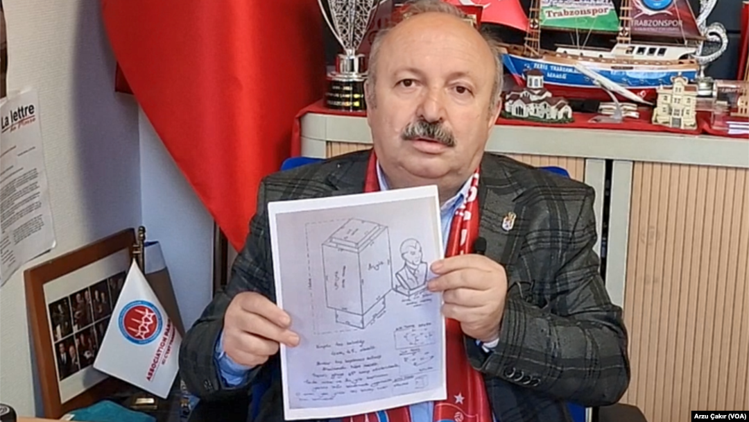 Paris Trabzonlular Derneği Başkanı Bülent Cumur, Epinay banliyösündeki Atatürk büstünün yaklaşık 2 metre yüksekliğinde olacağını söyledi.